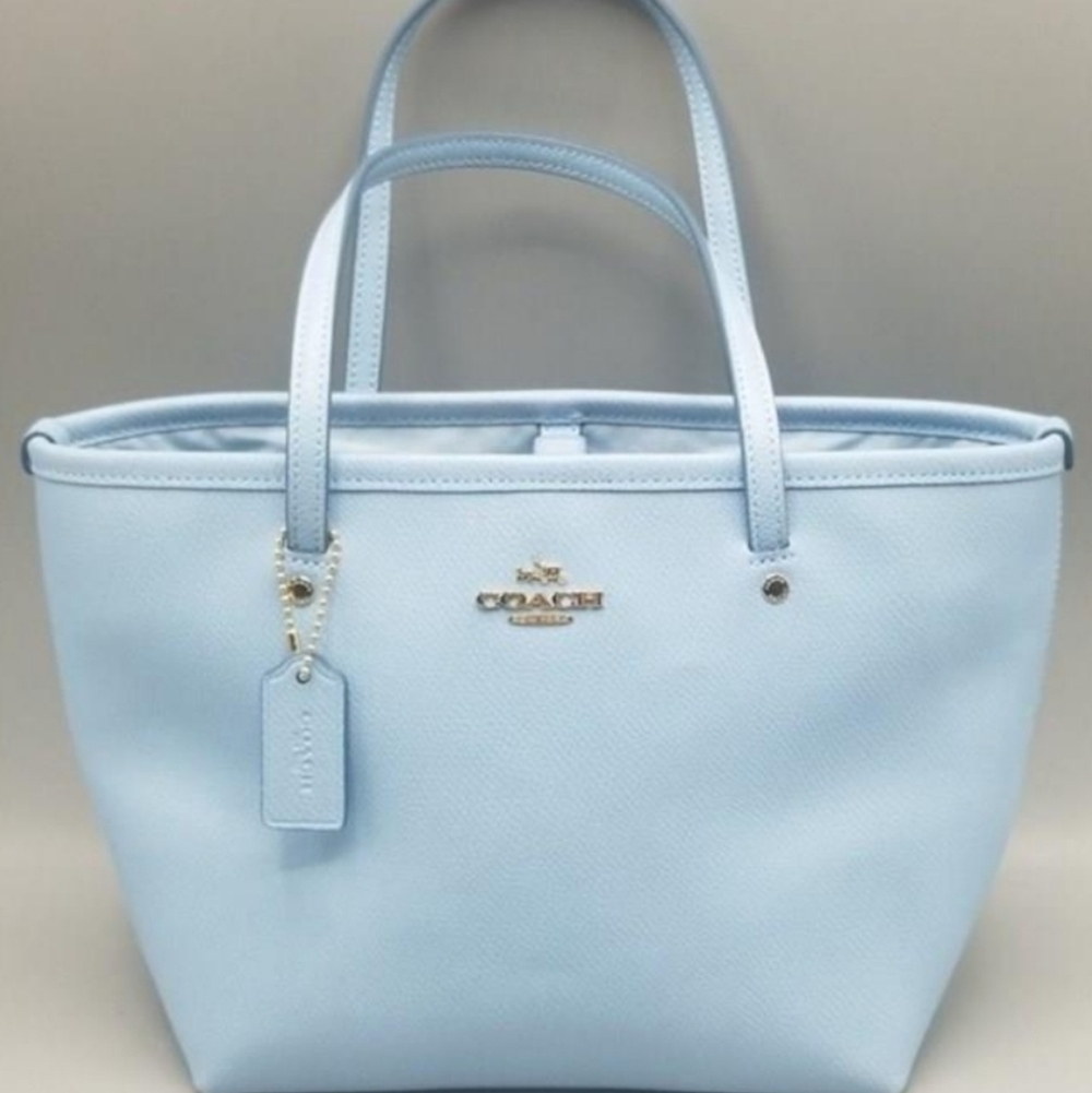Coach Crossgrain Leather Taxi Tote - Pale Blue like new condition - Picture 5 of 17